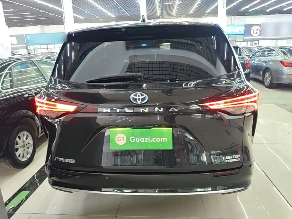 Toyota Sienna 2021 2.5L Luxury