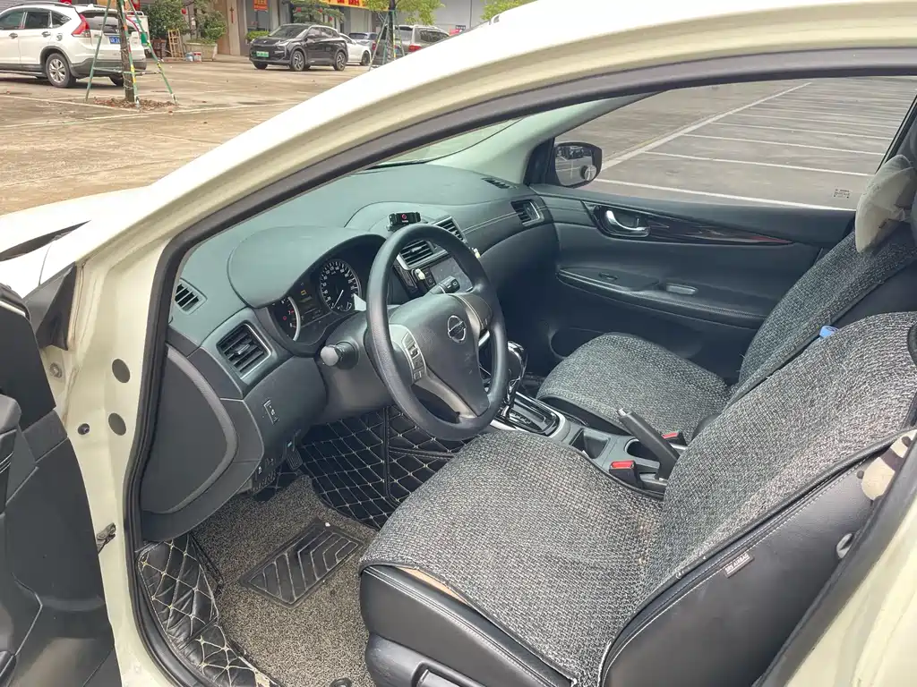 Nissan Tiida — миниатюра 5