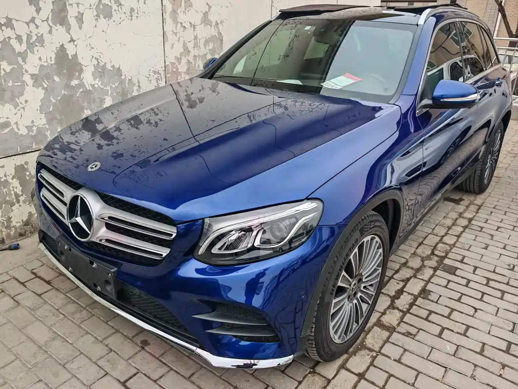 MERCEDES-BENZ GLC