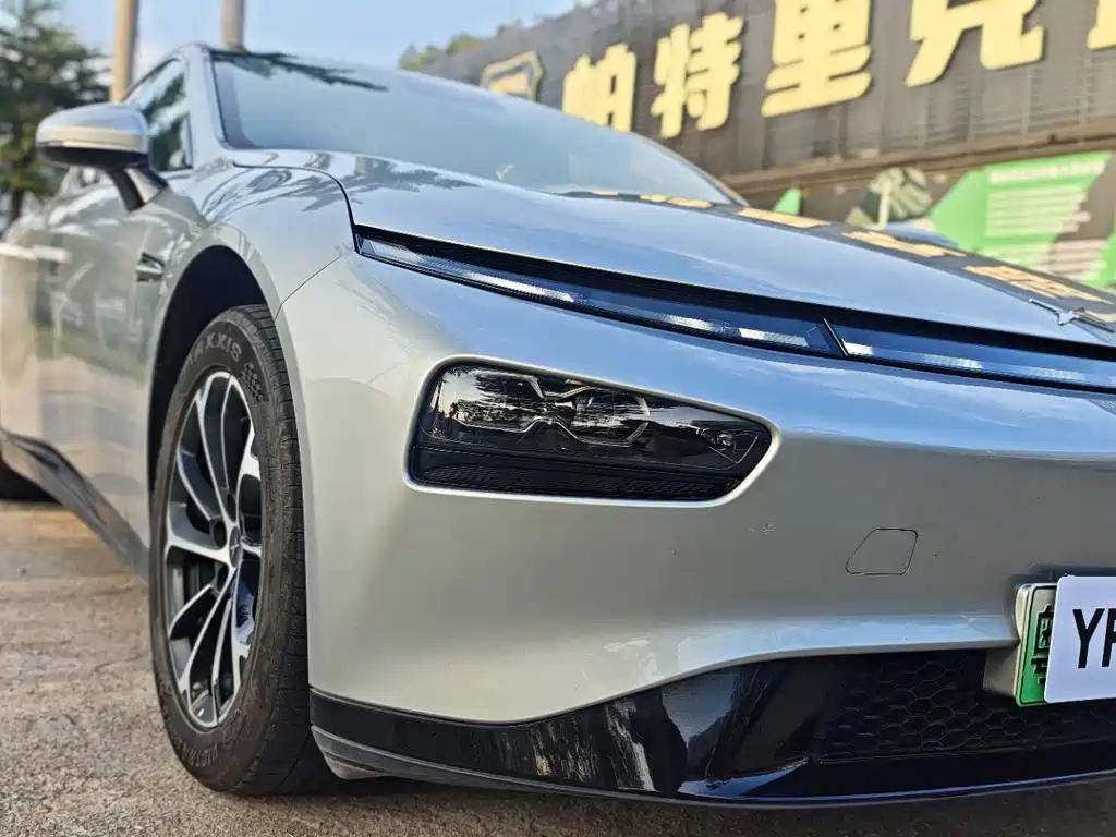 XPeng P7 — миниатюра 10