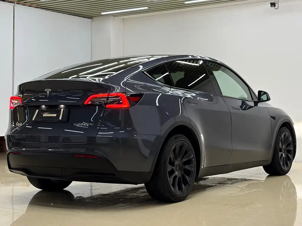 Tesla Model Y 2021 3D7