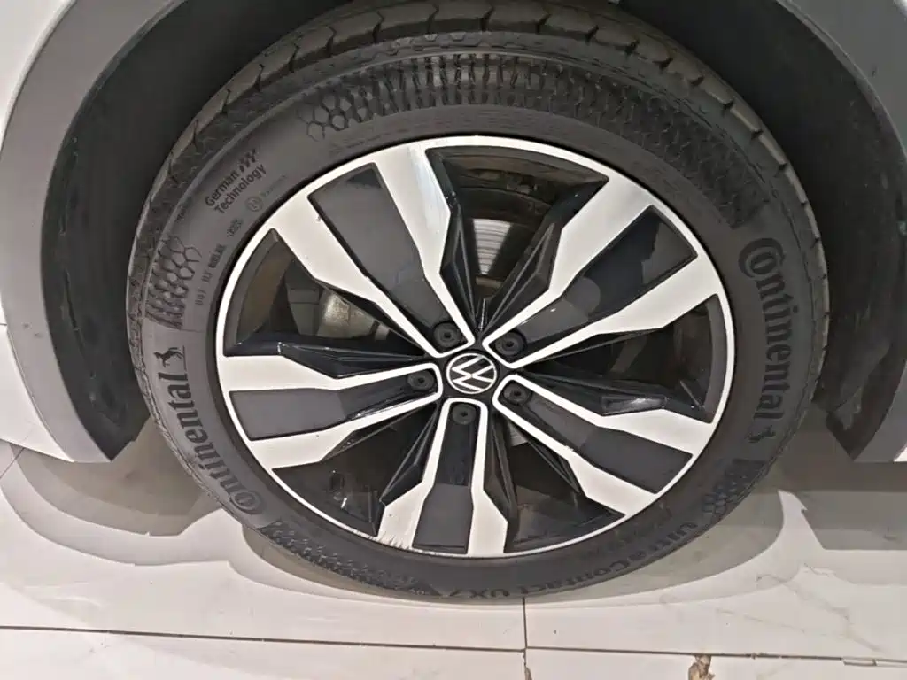Volkswagen Tiguan L — миниатюра 23