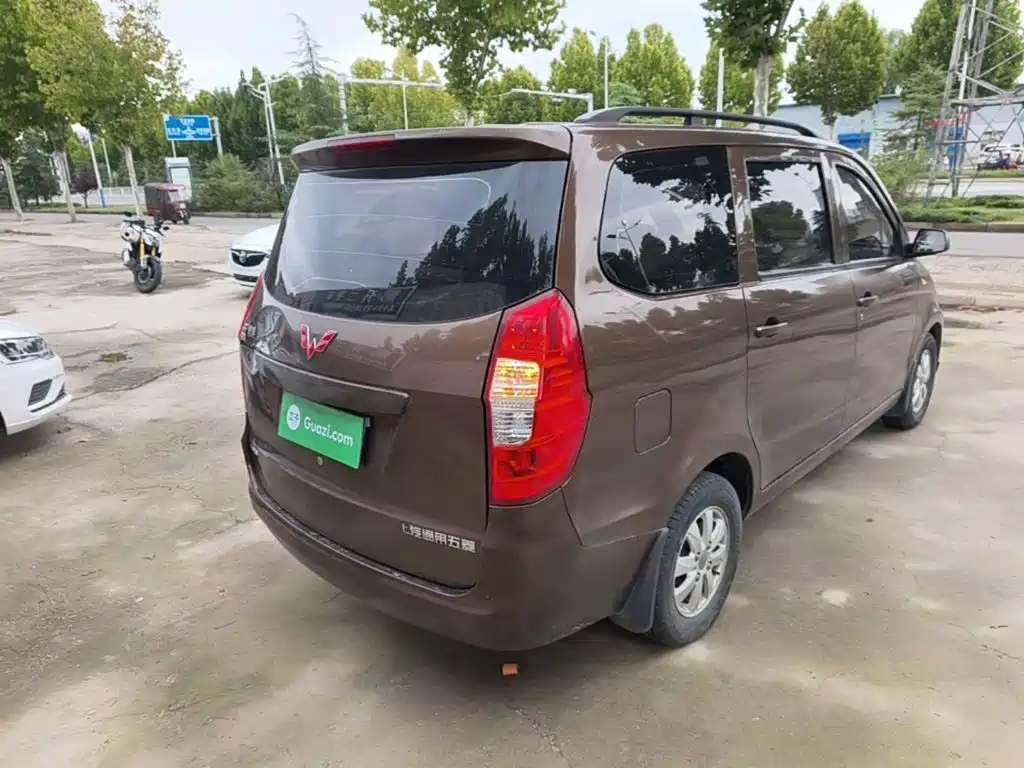 Wuling Hongguang — миниатюра 7