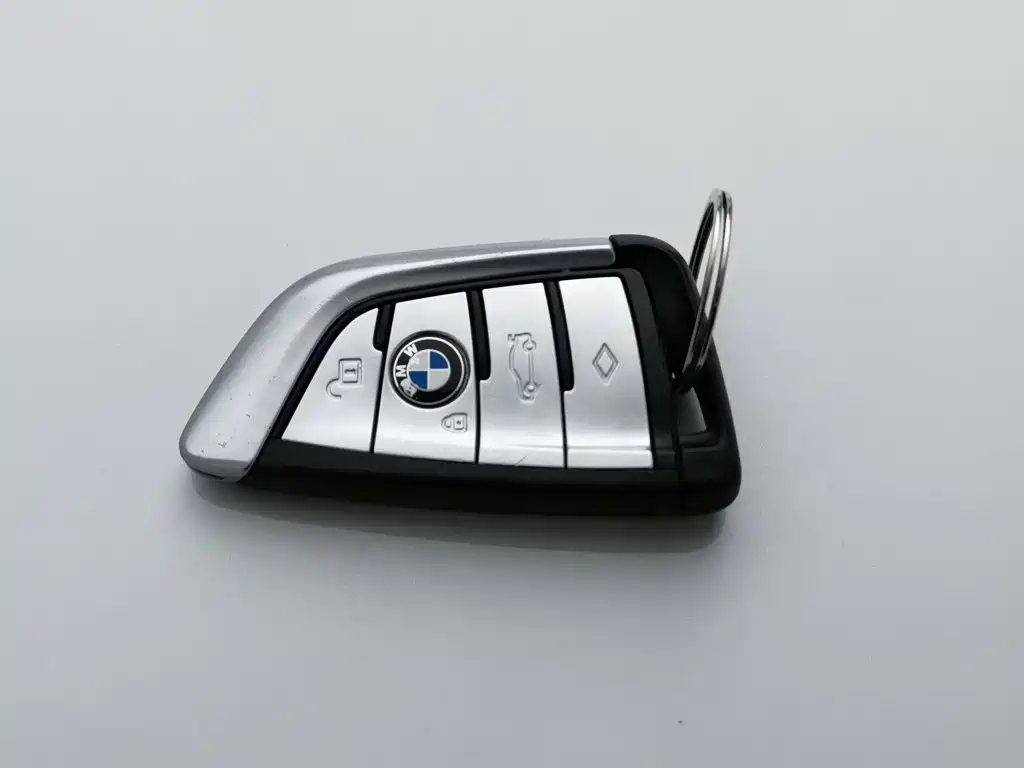 BMW 5 Series — миниатюра 19