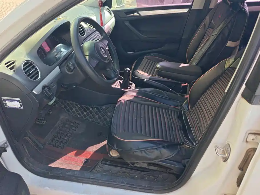 Volkswagen Jetta — миниатюра 9