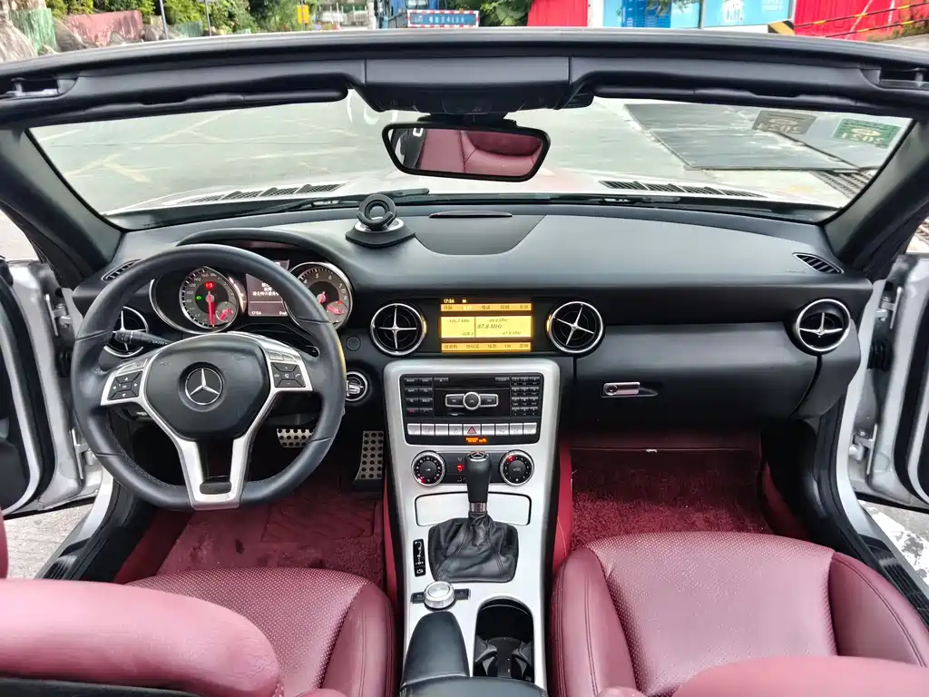 Mercedes-Benz SLK-Class — миниатюра 8
