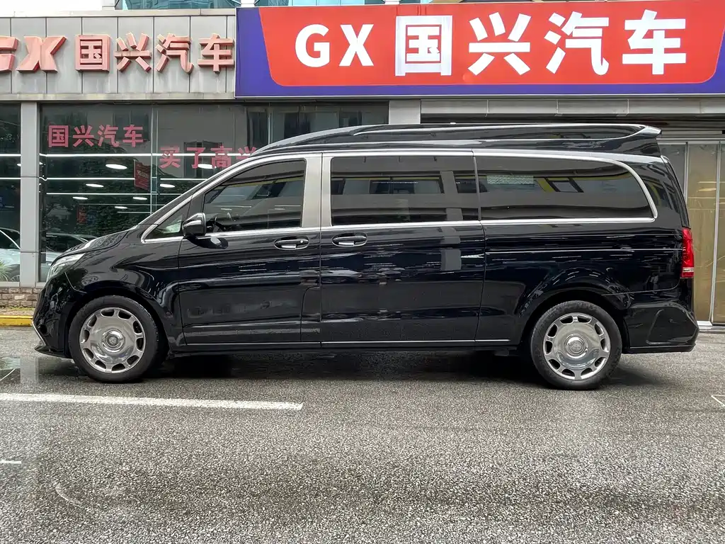 Mercedes-Benz V-Class — миниатюра 27