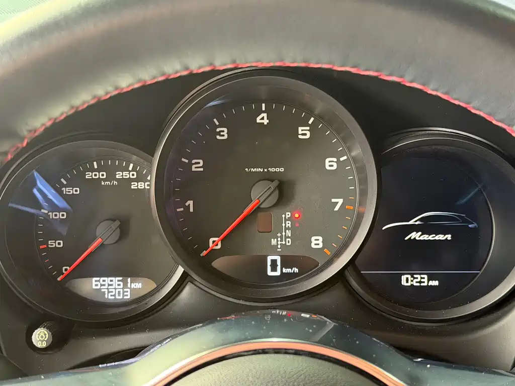 Porsche Macan — миниатюра 9