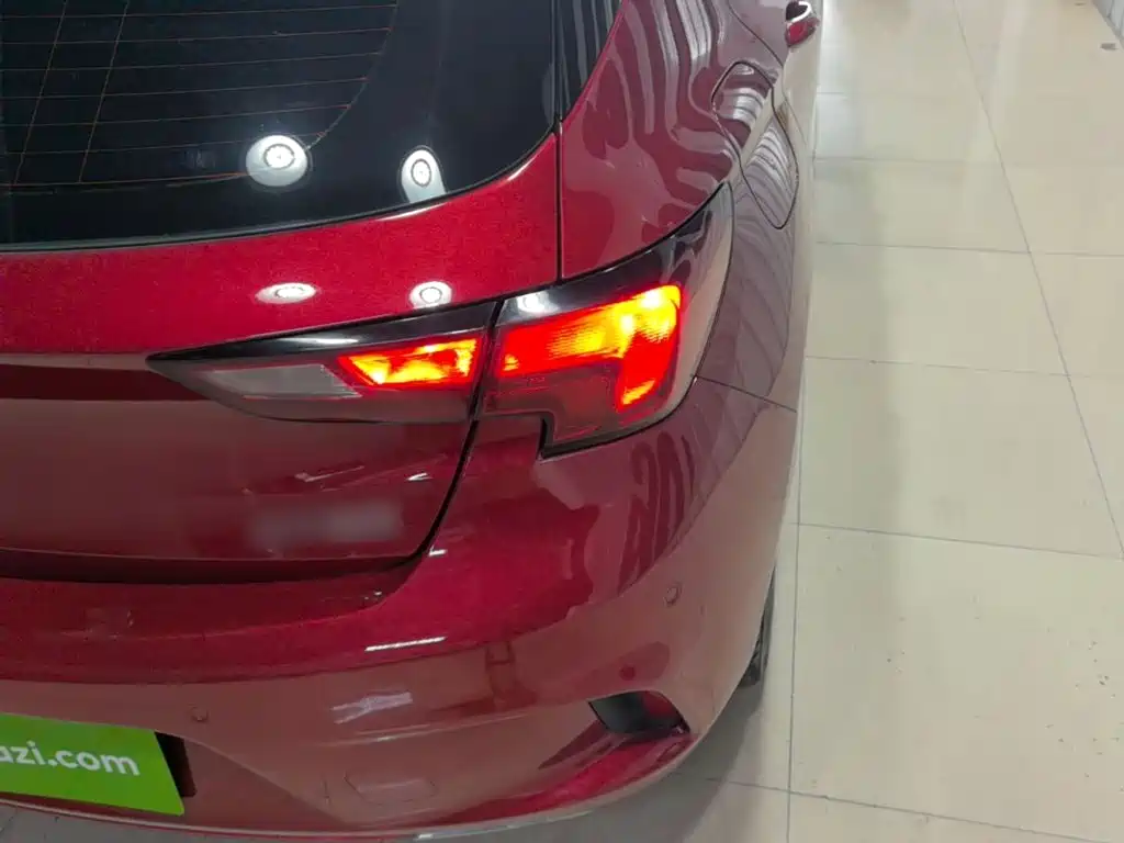 Buick Verano — миниатюра 8