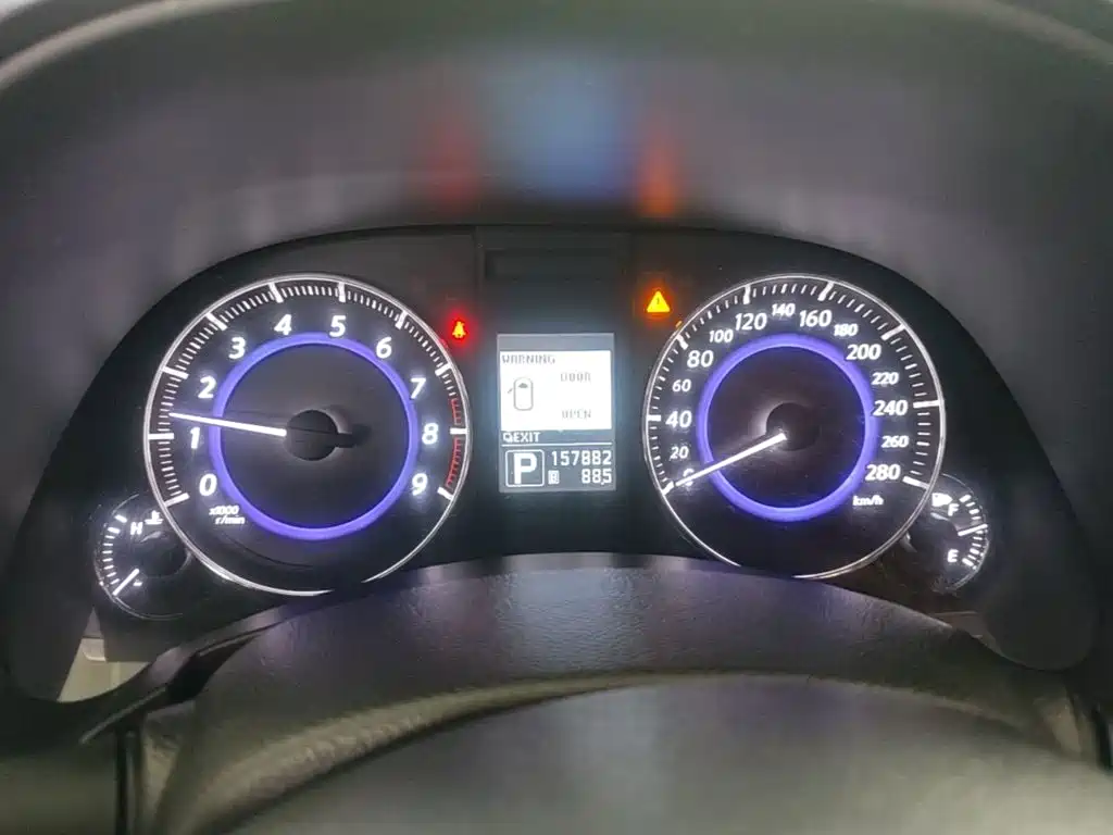 Infiniti QX70 — миниатюра 12