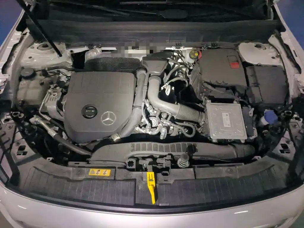 Mercedes-Benz GLB — миниатюра 16