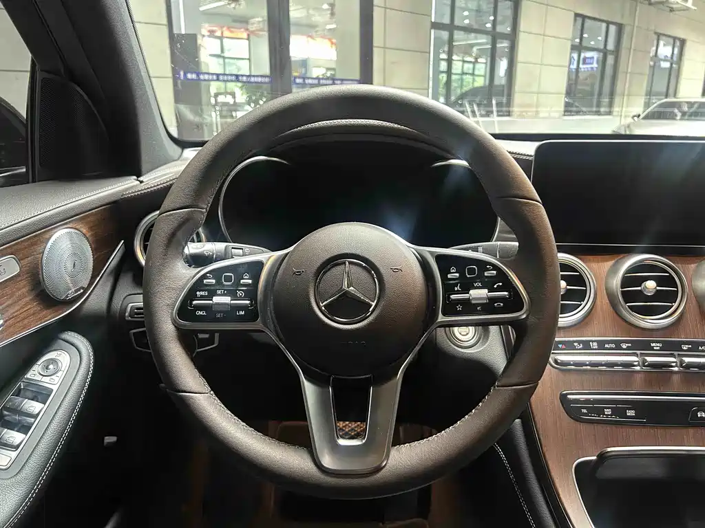 Mercedes-Benz GLC 2021 GLC 300 L 4MATIC
