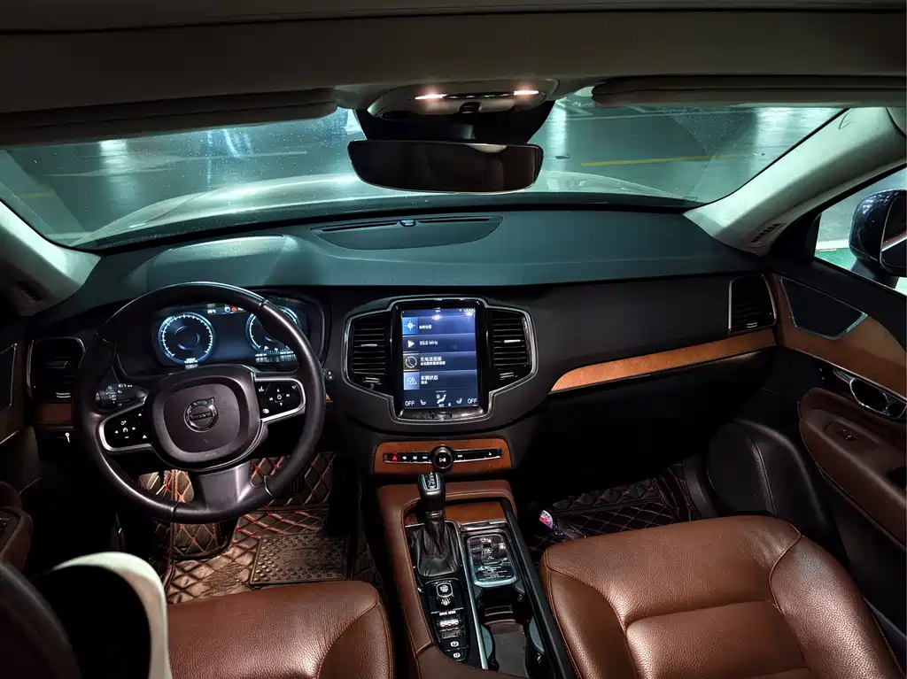 Volvo XC90 2019 T6 7 мест V