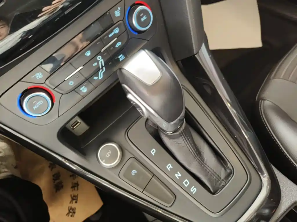 Ford Focus — миниатюра 14
