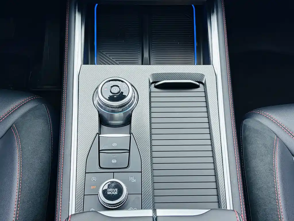 Ford Explorer — миниатюра 12