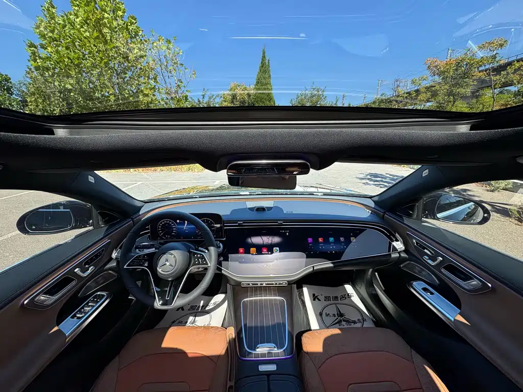 Mercedes-Benz E-Class — миниатюра 5