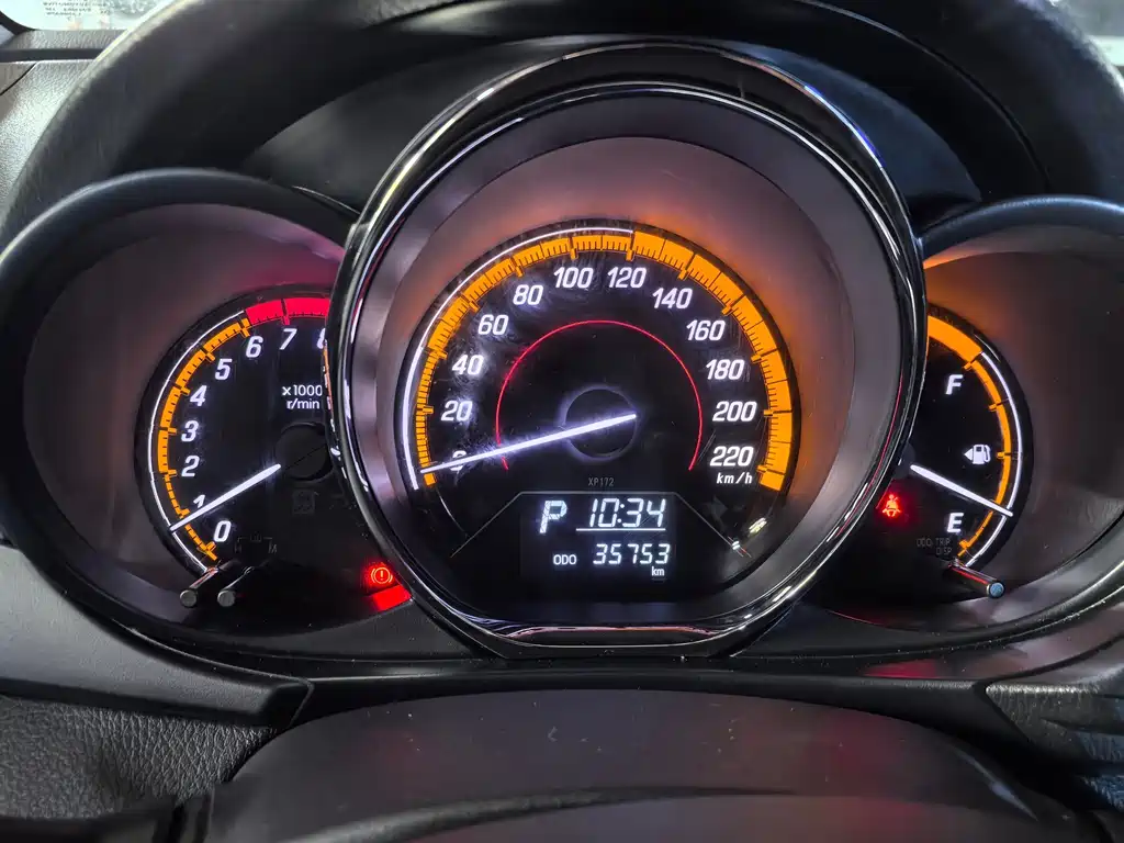 Toyota Yaris L — миниатюра 18