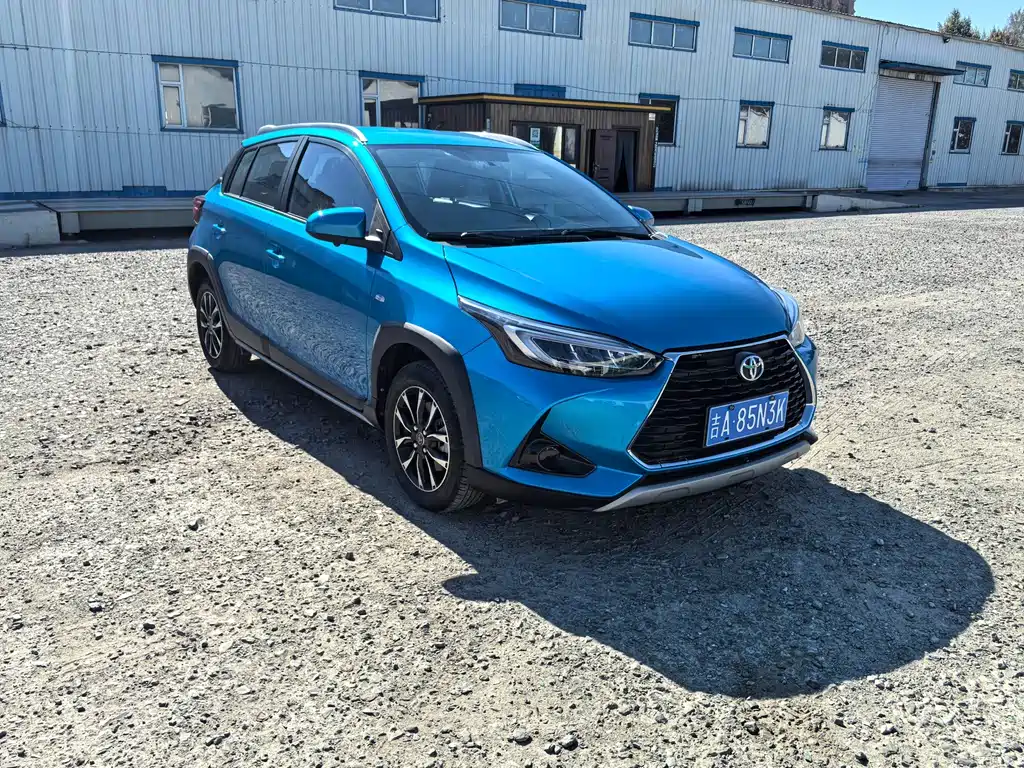 Toyota Yaris L — миниатюра 3