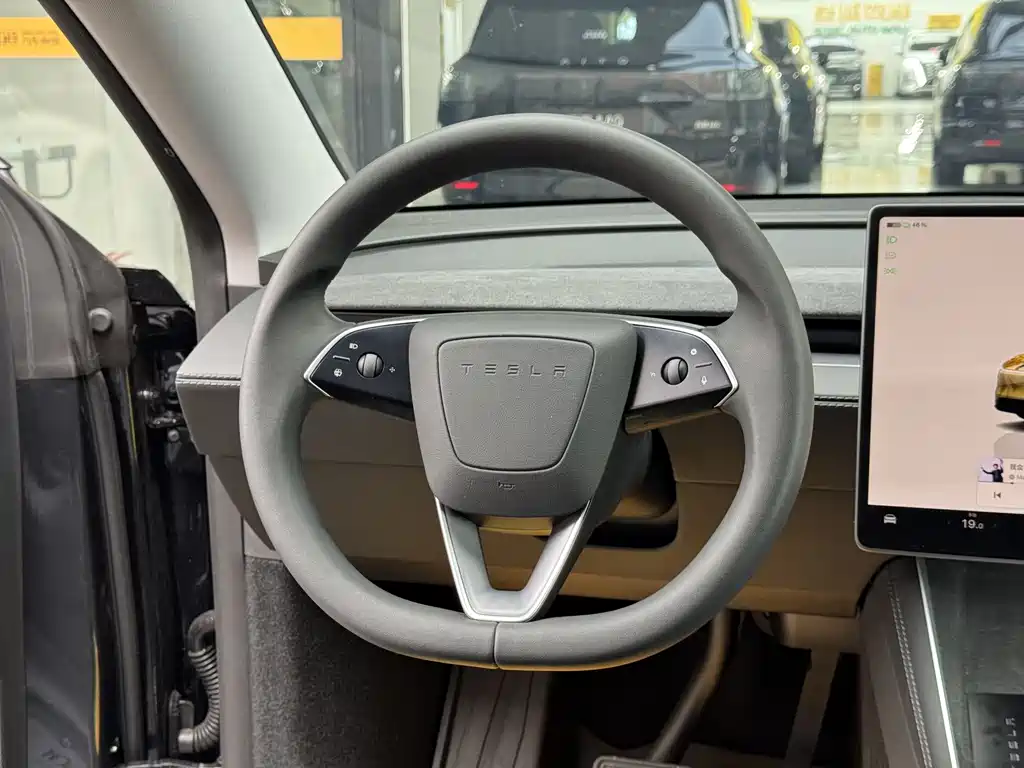 Tesla Model Y — фотографии объявления, Фото 15