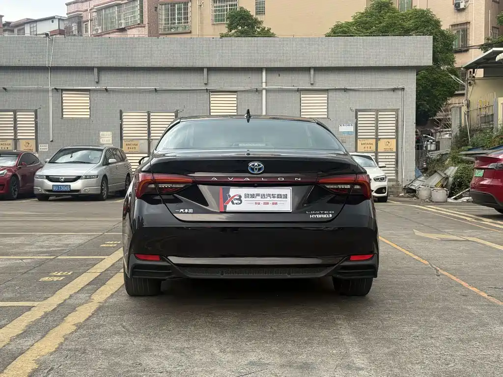 Toyota Avalon — миниатюра 8