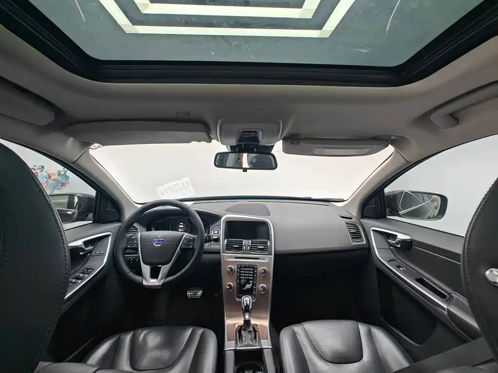 Volvo XC60 — миниатюра 8