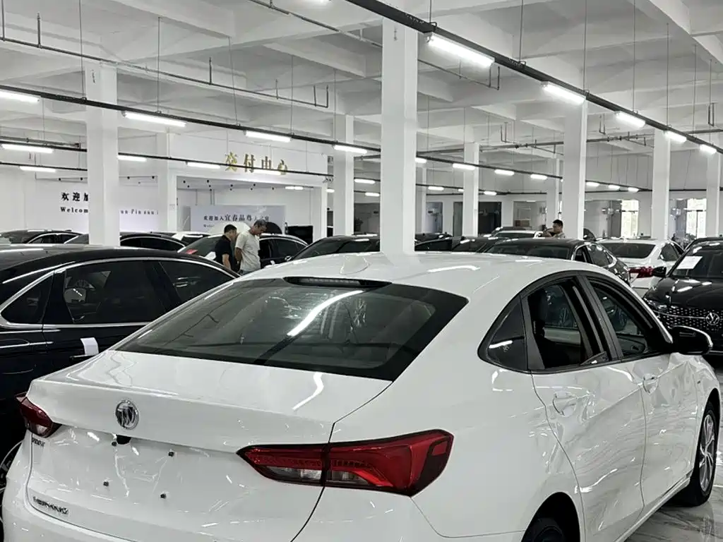 Buick Verano — миниатюра 8