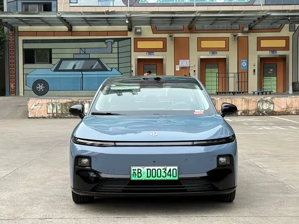 Leapmotor Leapmotor B01 — миниатюра 2