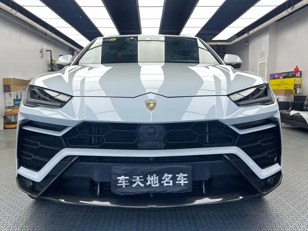 Lamborghini Urus 2021 4.0T V8