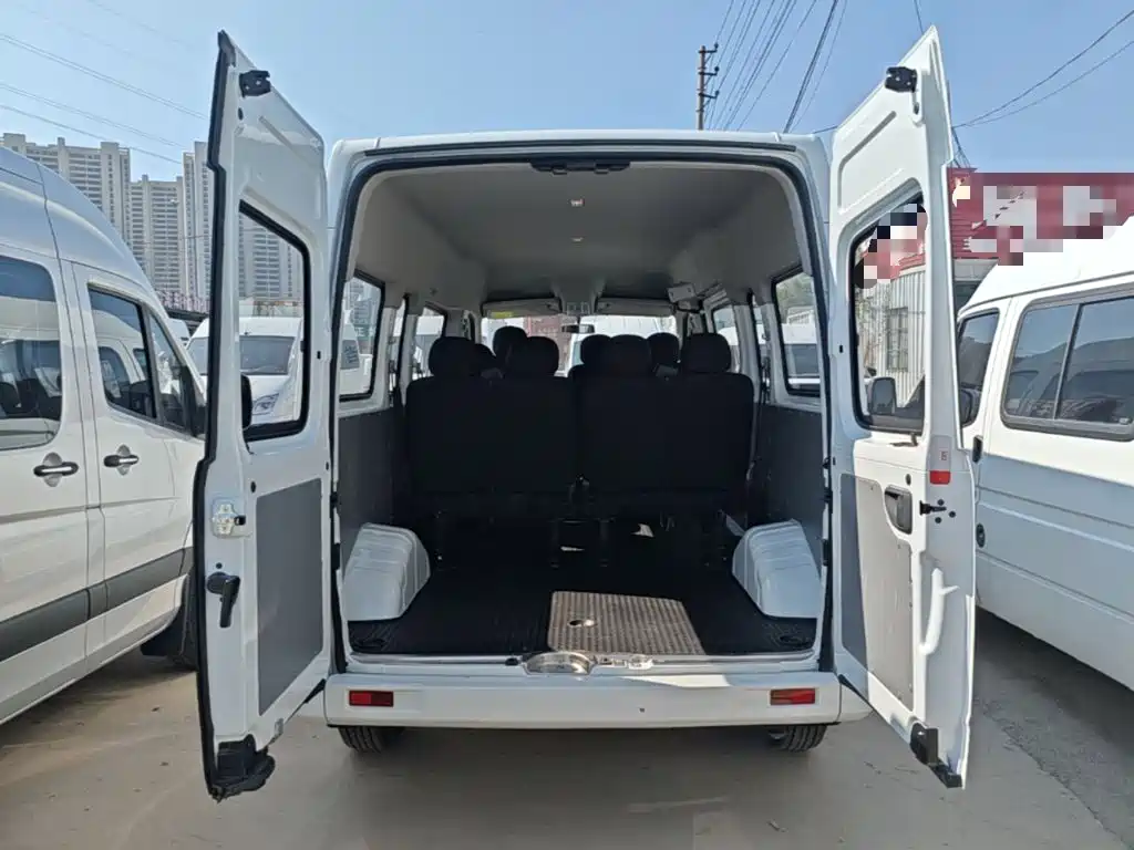 MAXUS V80 — миниатюра 19