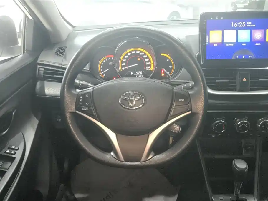 TOYOTA YARIS L ZHIXUAN