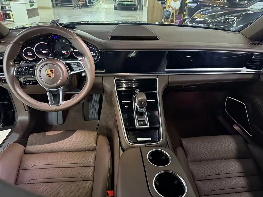 Porsche Panamera — миниатюра 9