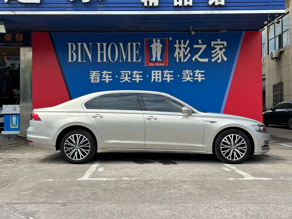 Volkswagen Phideon — миниатюра 7