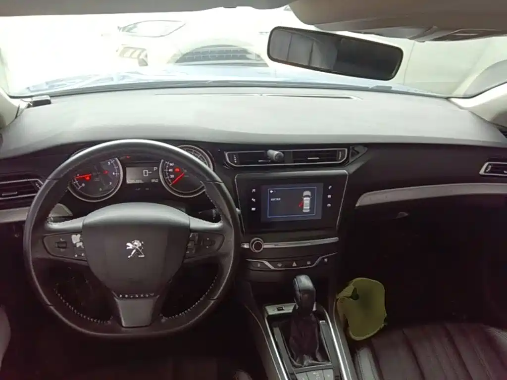 Peugeot 408 — миниатюра 10