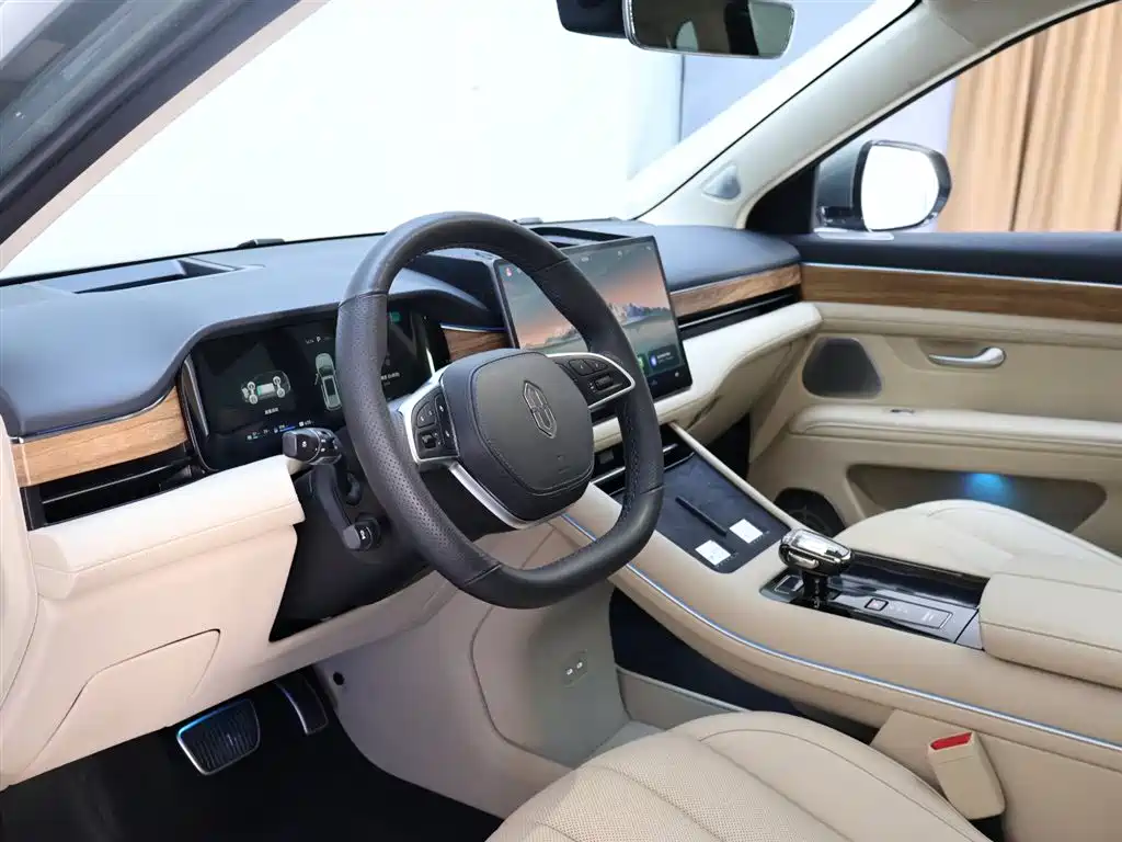 AITO ASK THE WORLD M7