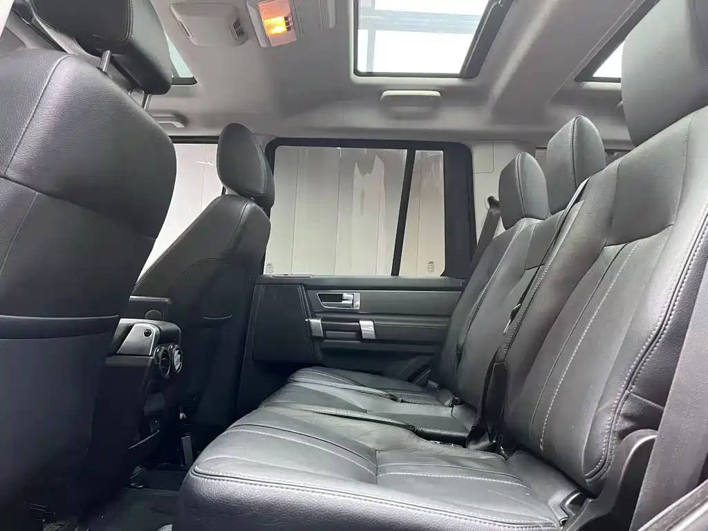 Land Rover Discovery 2015 3.0 SC V6 HSE