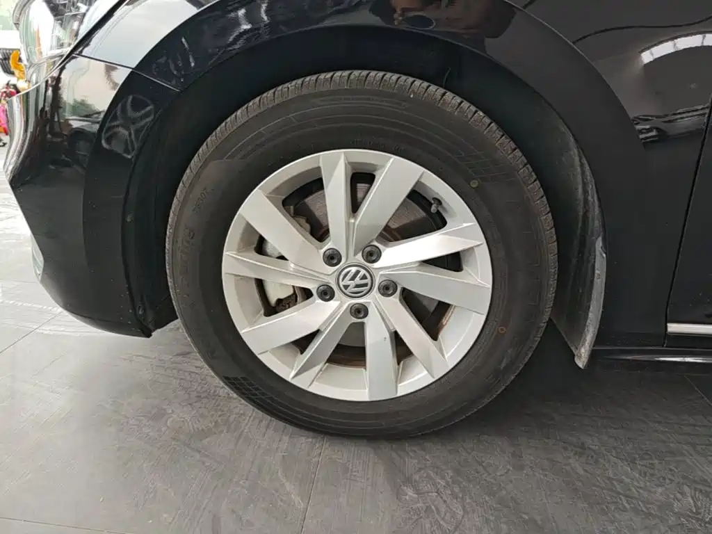 Volkswagen Passat — миниатюра 23