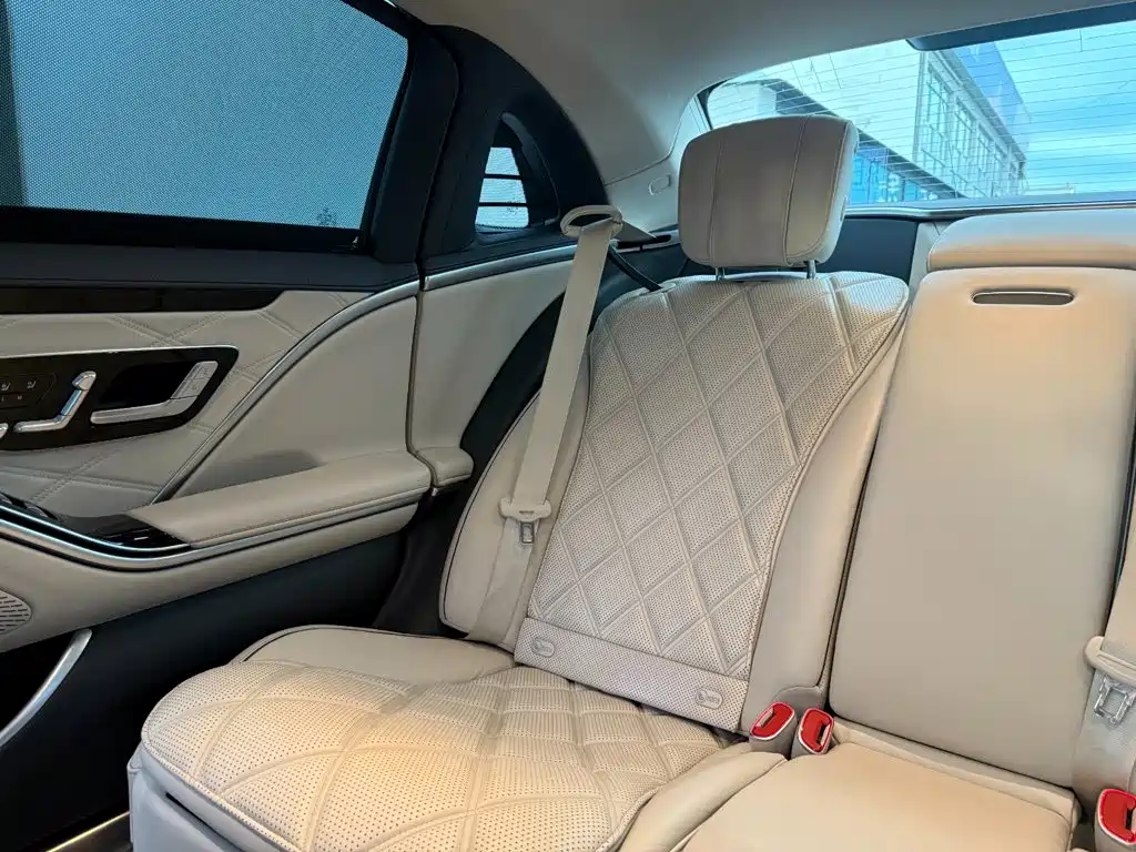 Mercedes-Benz S-Class — миниатюра 38