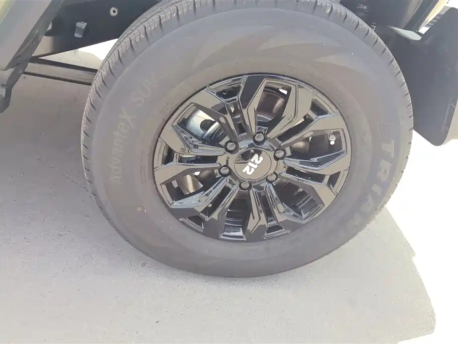 212 T01 2024 2.0T