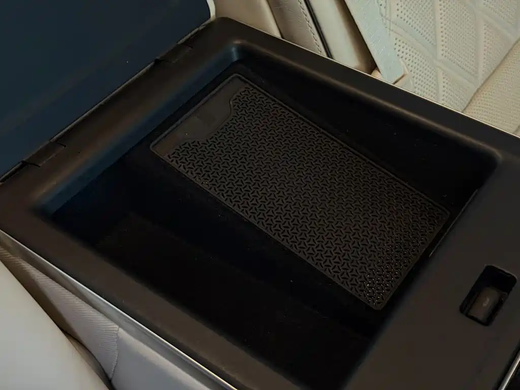 Mercedes-Benz S-Class — миниатюра 31