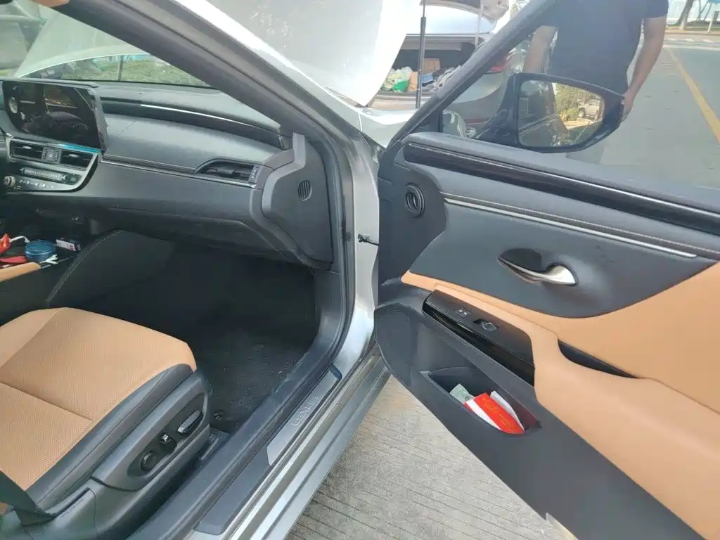Lexus ES — миниатюра 18