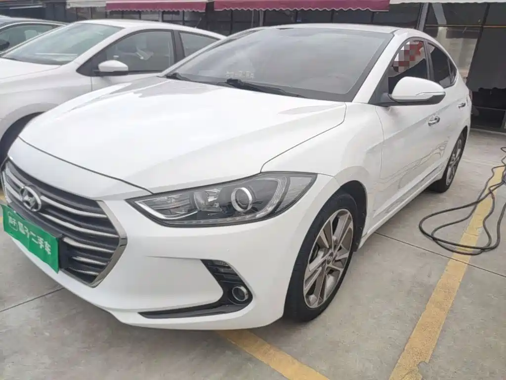 Hyundai Elantra — миниатюра 2