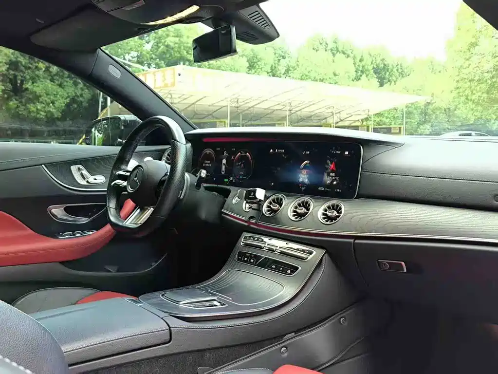 Mercedes-Benz E-Class (Import) — миниатюра 5