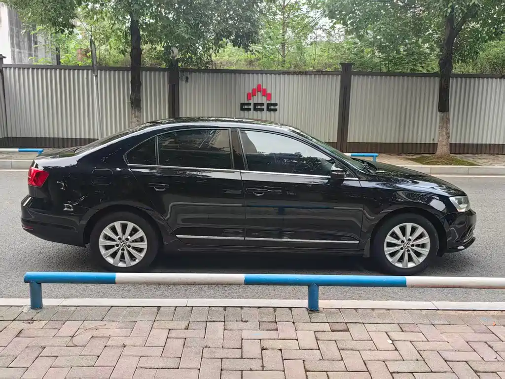 Volkswagen Sagitar — миниатюра 4