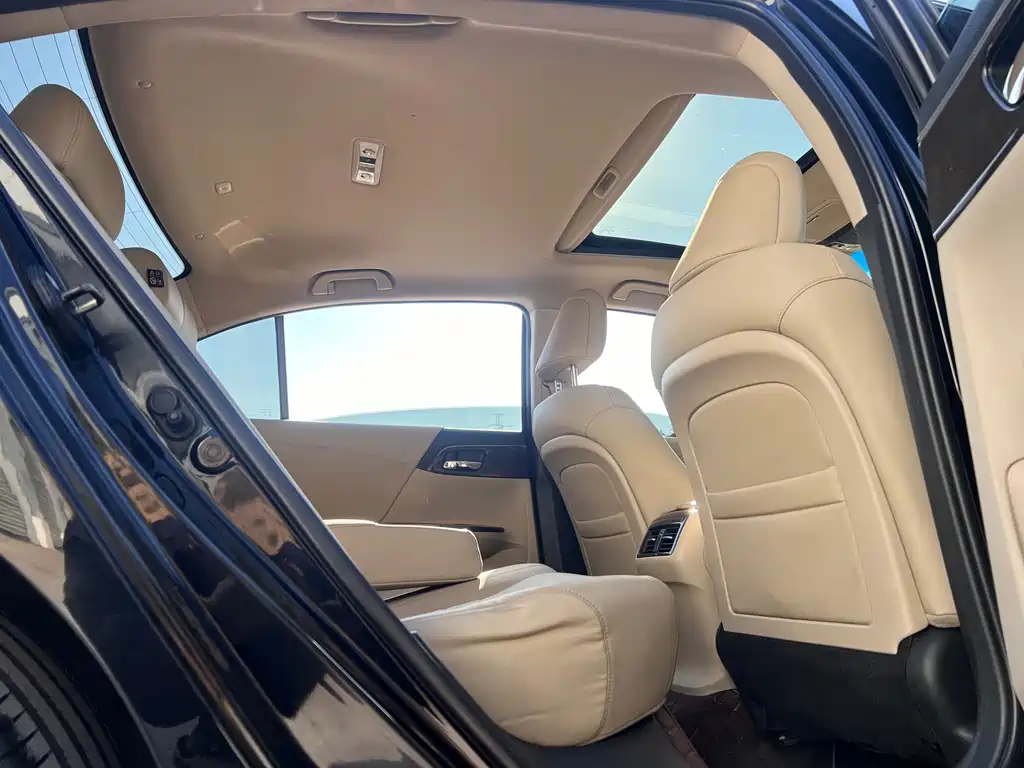 Honda Accord — миниатюра 13