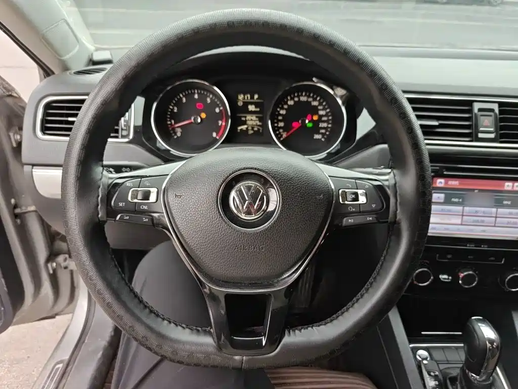 Volkswagen Sagitar — миниатюра 6
