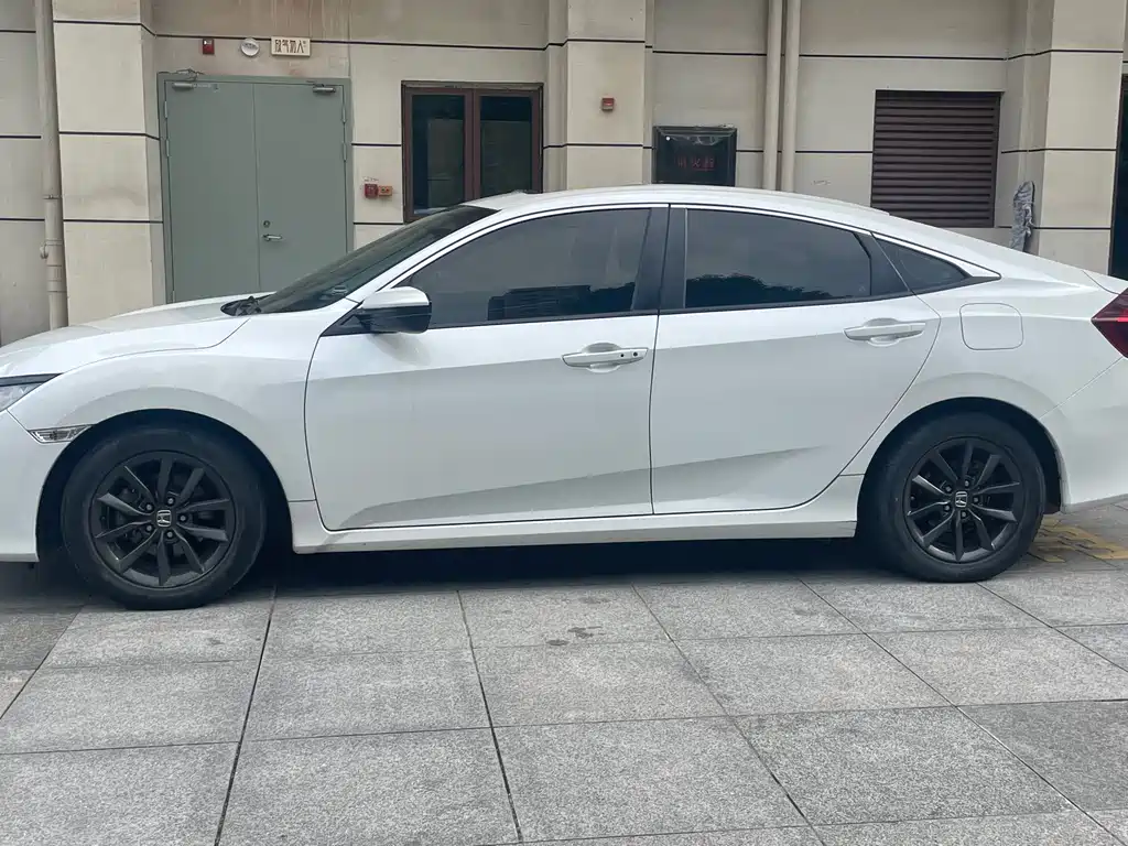 Honda Civic 2019 220TURBO CVT V