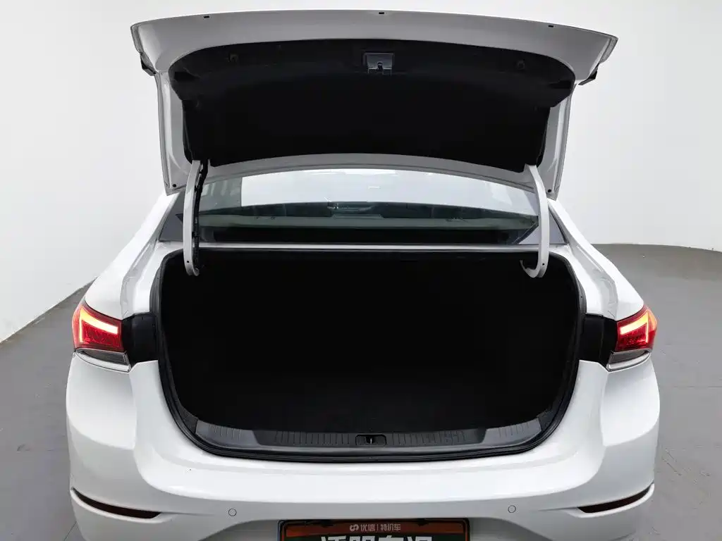 Buick Excelle — миниатюра 16