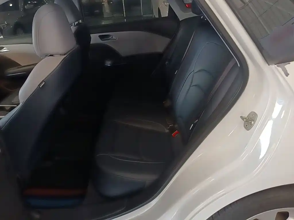 Chevrolet Monza — миниатюра 17