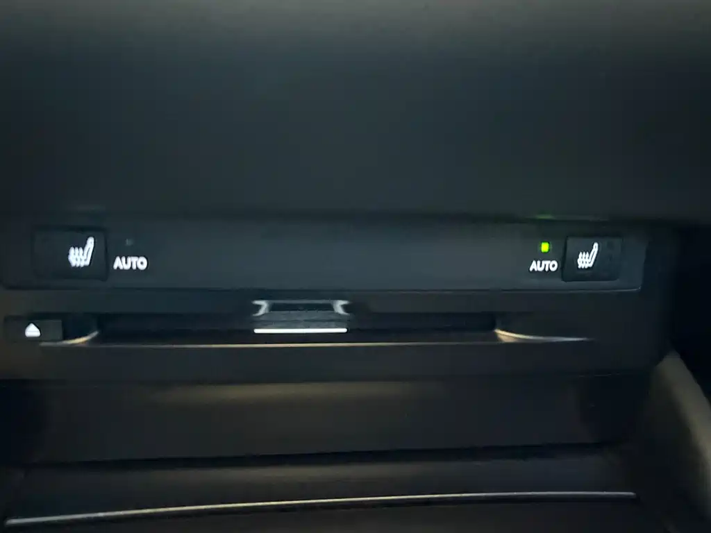 Lexus ES 2018 200 VI