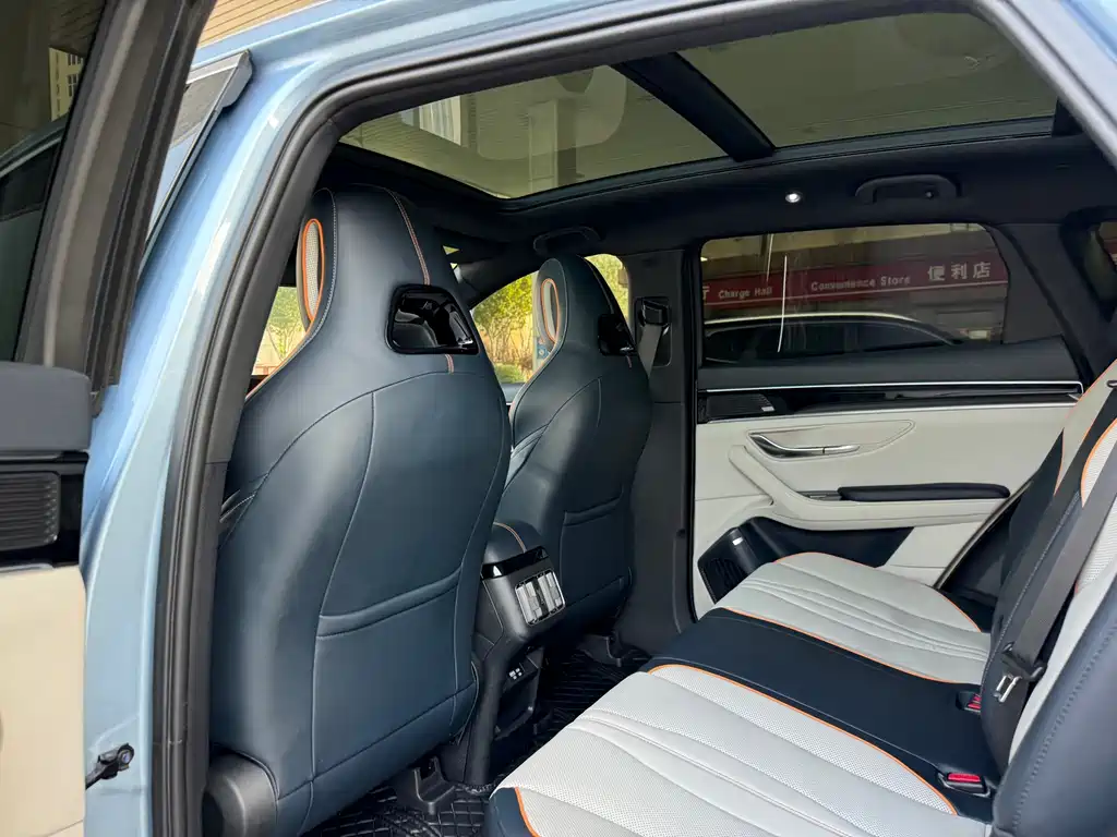 BYD Song Plus DM-i 2024 — фото 3